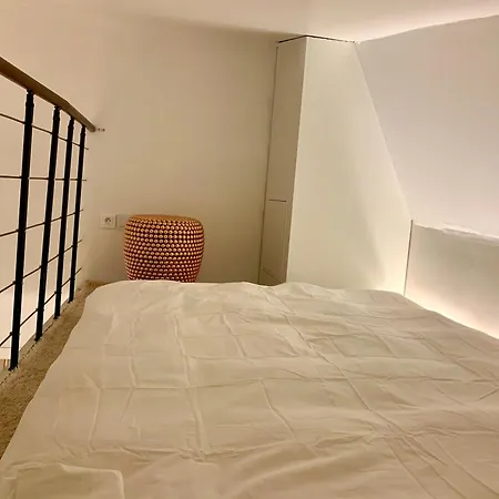 Charming Loft Style Appartment In Center Of Marais-3